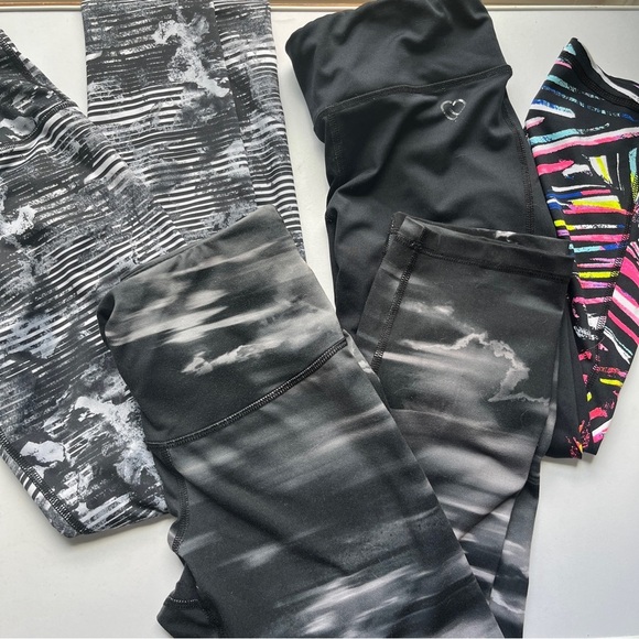 Set of 3 Athletic Running Jogging Yoga Workout Capri Leggings Grey Black Small - Picture 1 of 8